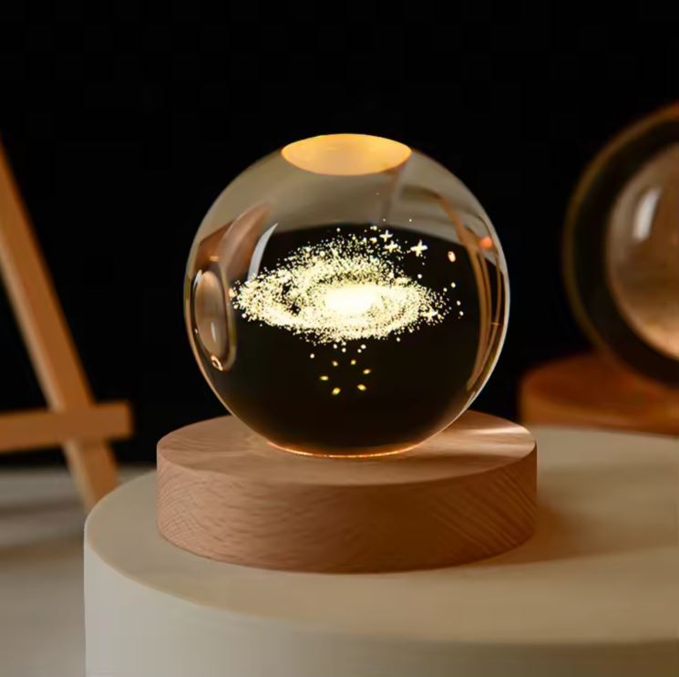 Galaxy Crystal Light™:¡Descubre el poder del universo en tu habitación!